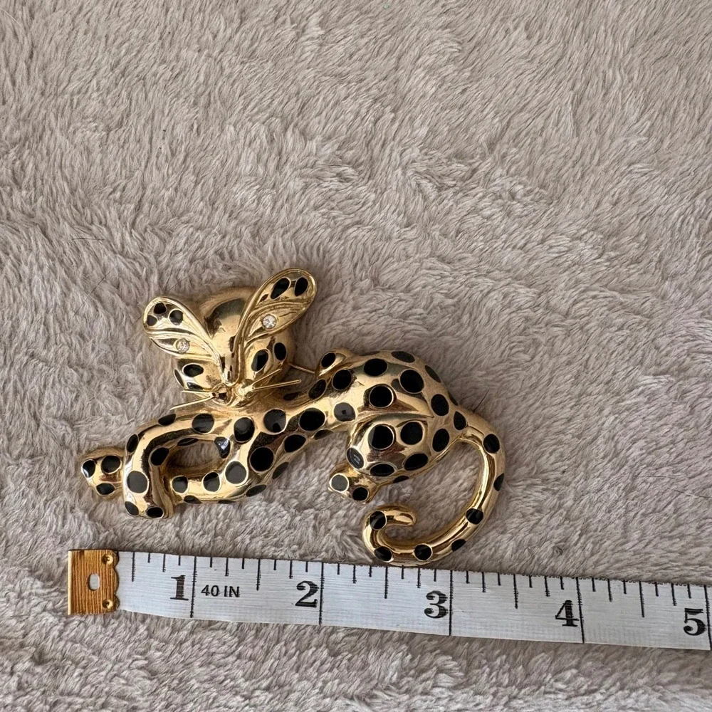 Vintage Gold Tone Leopard Panther Brooch Black Enamel Spotted Cat Pin Rhinestone